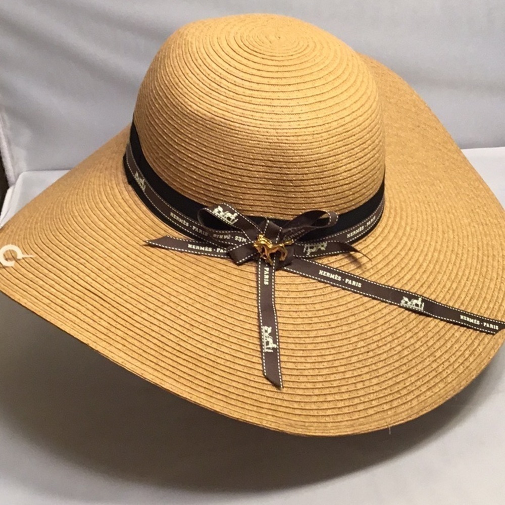 HAND  MADE UP CYCLE FLOPPY SUN HAT.‎